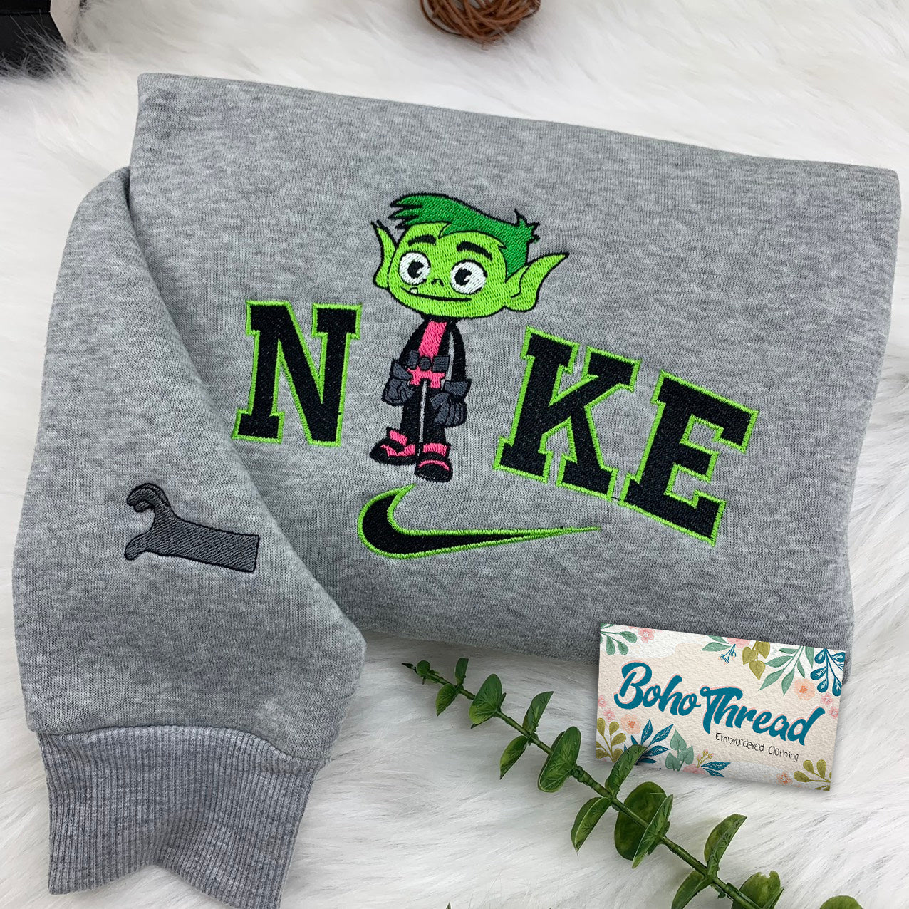 Raven & Beast Boy Couple Embroidered Sweatshirts, Hoodies & T-shirts | Teen Titans Go!